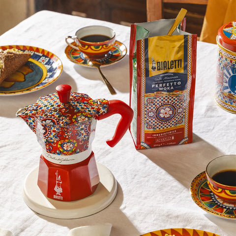 Box Moka Express Sicilian Cart 3 cups and Perfetto Moka Irresistibile Ground Coffee