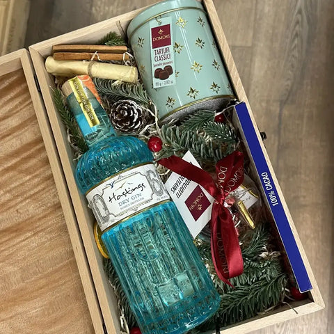 Hastings Dry Gin/ Christmas Ball