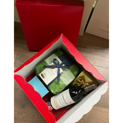 Fiasconaro Panettone Pere and Trapiche Cabernet Sauvignon Gift Box