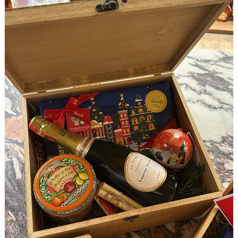 Laurent-Perrier 0,7l and D&G Panettone 100g Gift Box